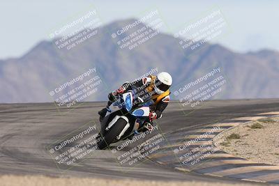 media/Nov-16-2025-Race Pace (Sun) [[8c5fa54630]]/Non Verified Riders (1st 20 Minutes)/6-Turn 12 (2pm)/